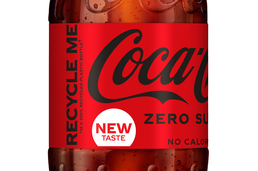 Coca-Cola прекращает использование первичного пластика в бутылках, продаваемых в Великобритании