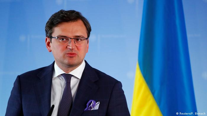 Затягувати зашморг на російській економіці