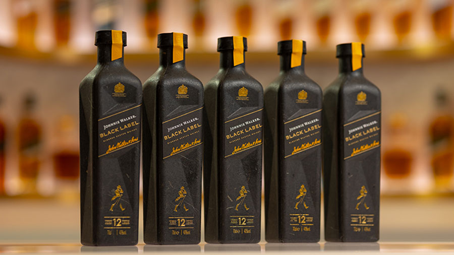 Diageo запускає першу 0,7-літрову пляшку в паперовій упаковці для Johnnie Walker